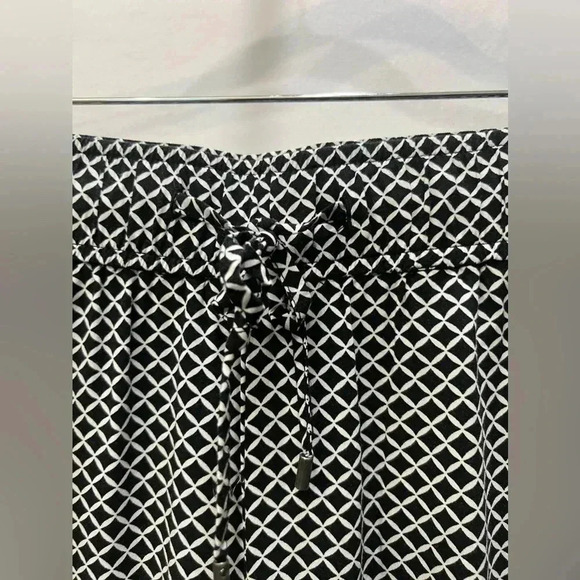 a.n.a Black and White Print Rayon Drawstring Pants Size S​ - Picture 2 of 9